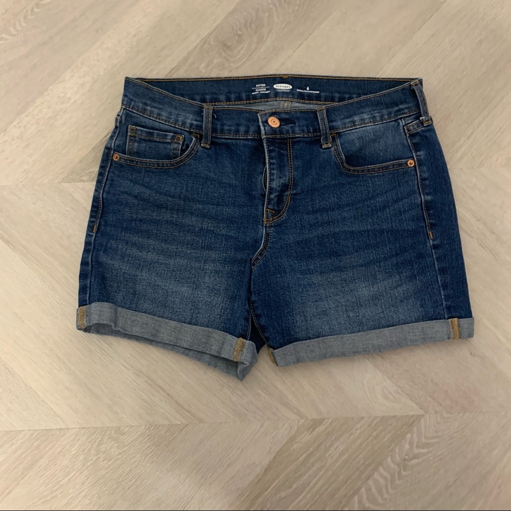 Old Navy Fitted Denim Shorts Size 6